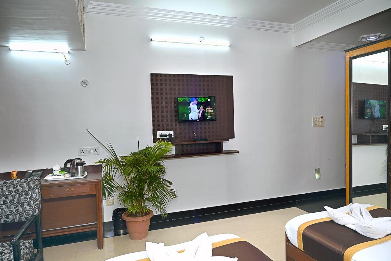 Hotel Rajhans International Bhāgalpur Esterno foto