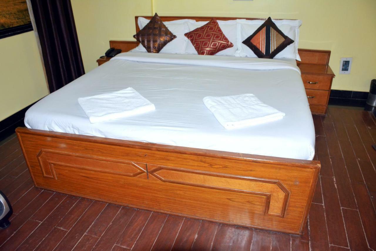 Hotel Rajhans International Bhāgalpur Esterno foto