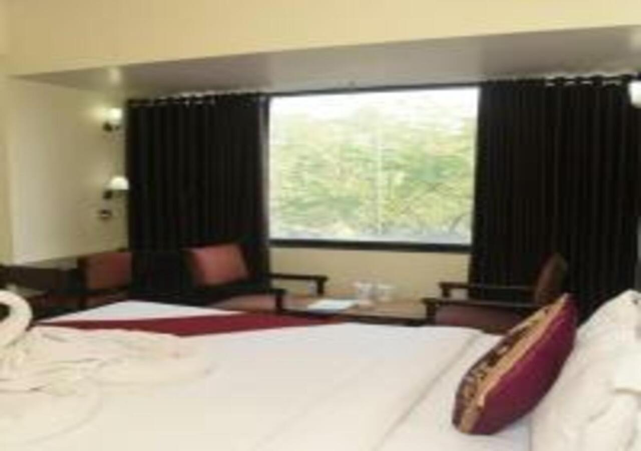 Hotel Rajhans International Bhāgalpur Esterno foto